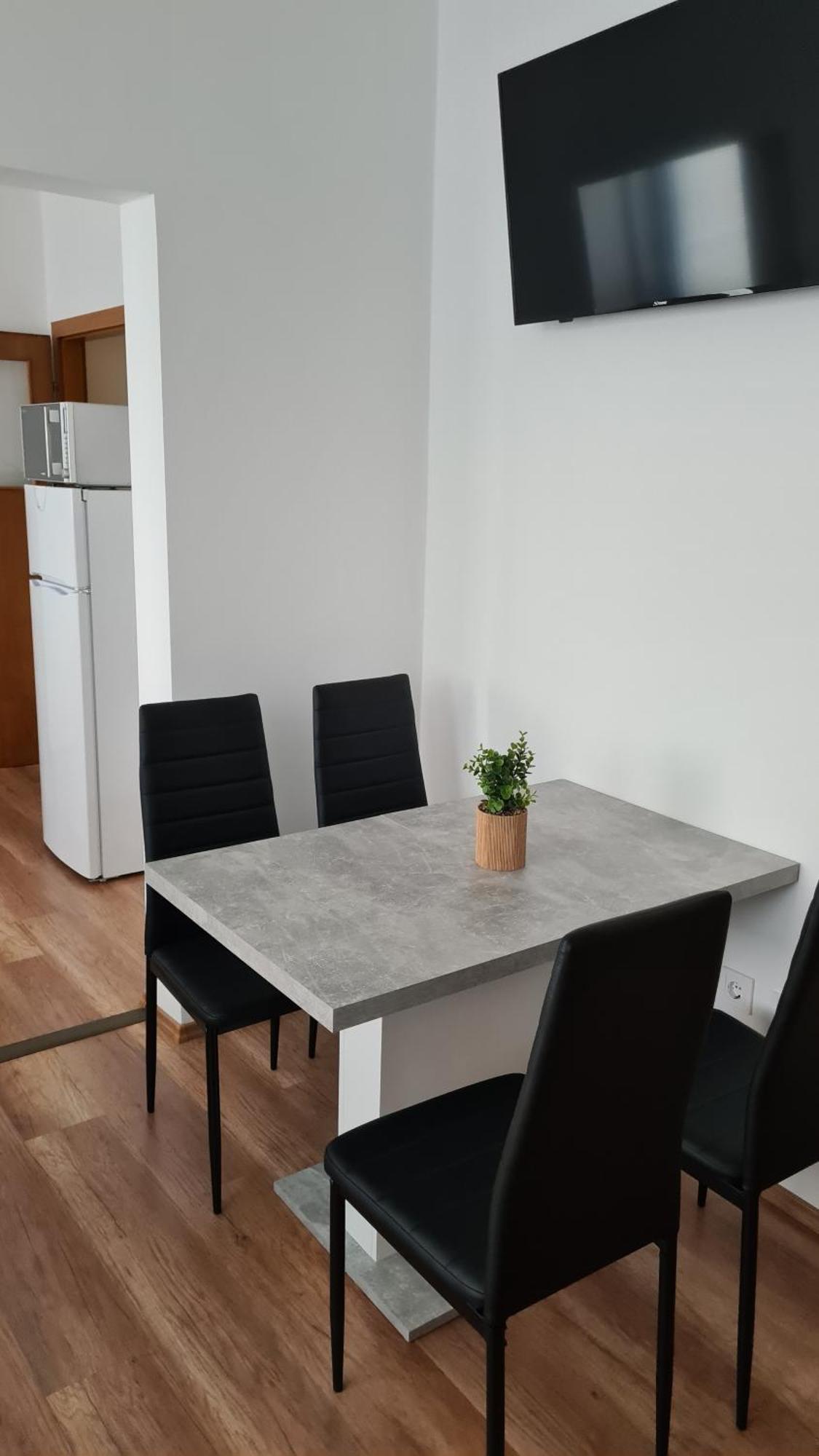 Heder Apartmanok 발라톤페니베스 외부 사진
